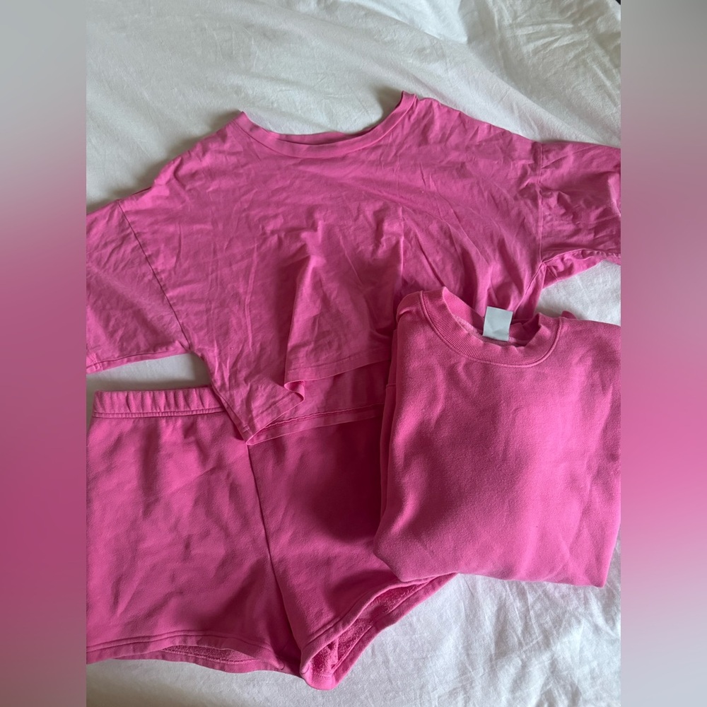 Aritzia TNA Cozy Hot Pink Set